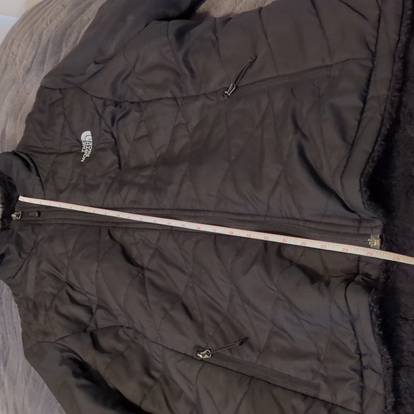 Women's North Face Black Fleece Lined Winter Jacket With Zipper Pockets - Picture 5 of 6